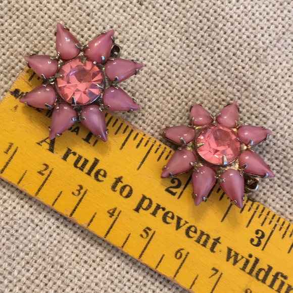 Vintage Pink Austrian Crystal Star Flower Clips - Picture 10 of 12